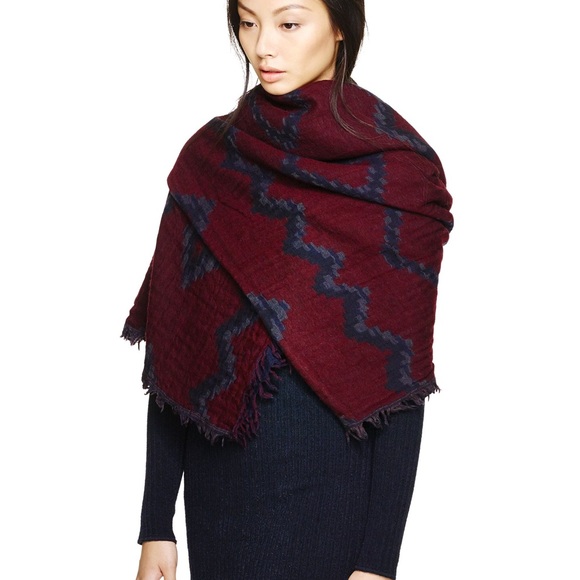 Aritzia Wilfred Blanket Scarf - Picture 16 of 16